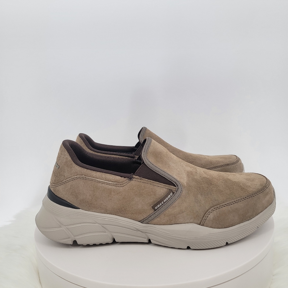 SKECHERS EXTRA WIDE FIT MENS